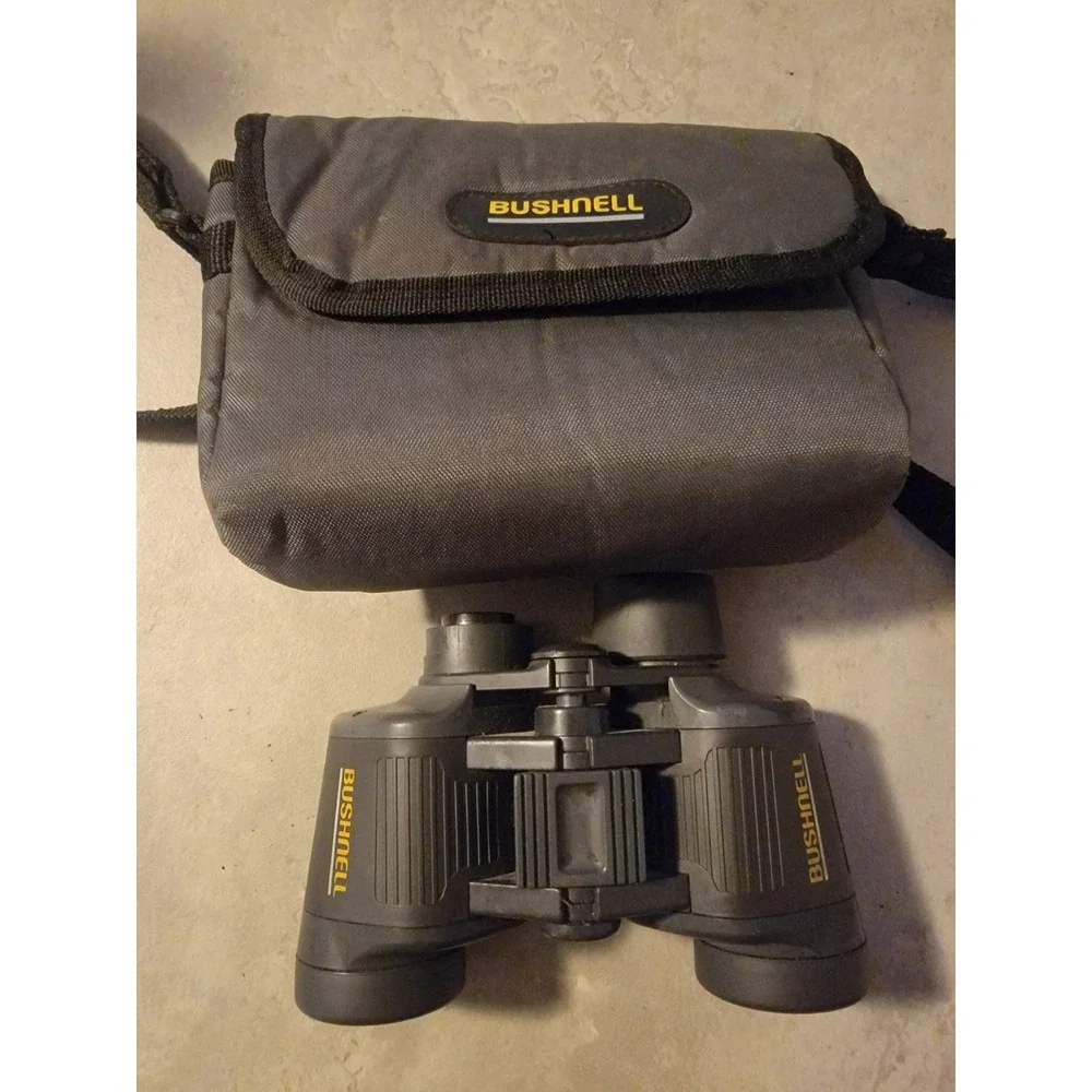 Bushnell 7x35 WA Binoculars‎ w/ Case – Clear Optics, Repair Needed